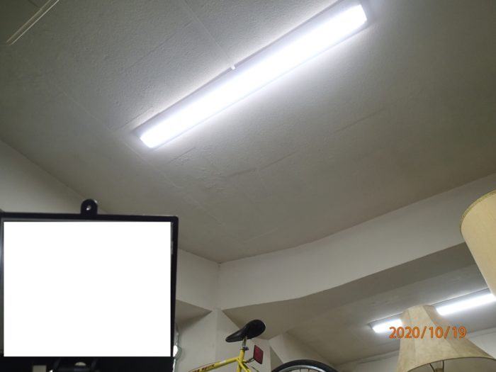 倉庫の照明器具のＬＥＤ化工事